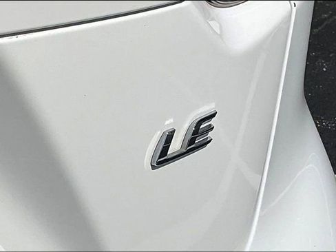 Used 2024 Toyota Corolla LE FWD image 21