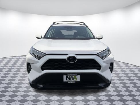 Used 2021 Toyota RAV4 XLE w/ XLE Grade Weather Package AWD/4WD image 5