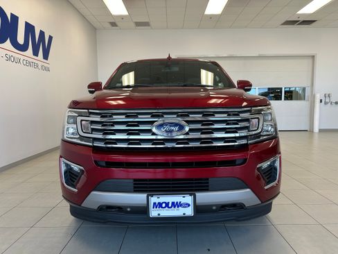 Used 2019 Ford Expedition Limited w/ Equipment Group 301A AWD/4WD image 3