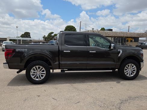 Used 2024 Ford F150 Lariat w/ FX4 Off-Road Package AWD/4WD image 5