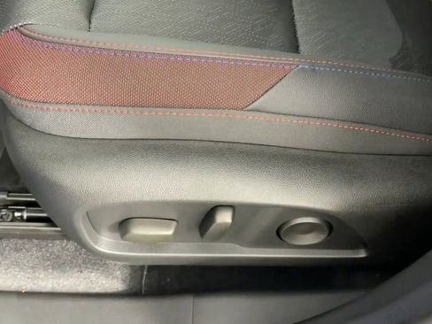 New 2025 Chevrolet Equinox RS image 31