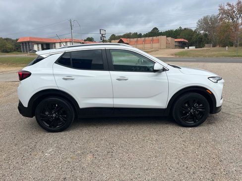 Used 2024 Buick Encore GX Sport Touring image 7