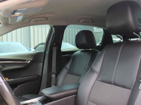 Used 2015 Chevrolet Impala LT FWD image 8