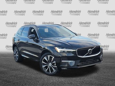 Used 2022 Volvo XC60 B5 Momentum w/ Advanced Package FWD image 2