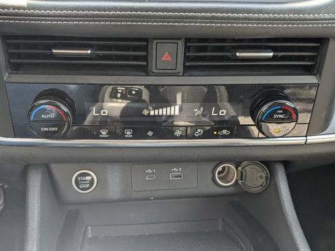 Used 2023 Nissan Rogue SV FWD image 38