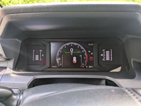 Used 2025 Toyota 4Runner SR5 AWD/4WD image 23