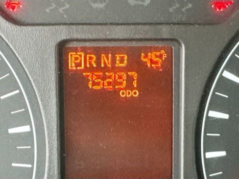 Used 2018 Nissan NV 2500 S image 12