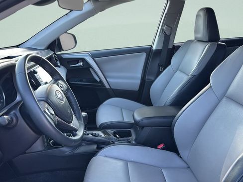 Used 2017 Toyota RAV4 Limited w/ Advanced Technology Package FWD image 10