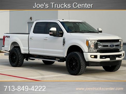 Used 2017 Ford F250 XLT w/ XLT Premium Package AWD/4WD image 11