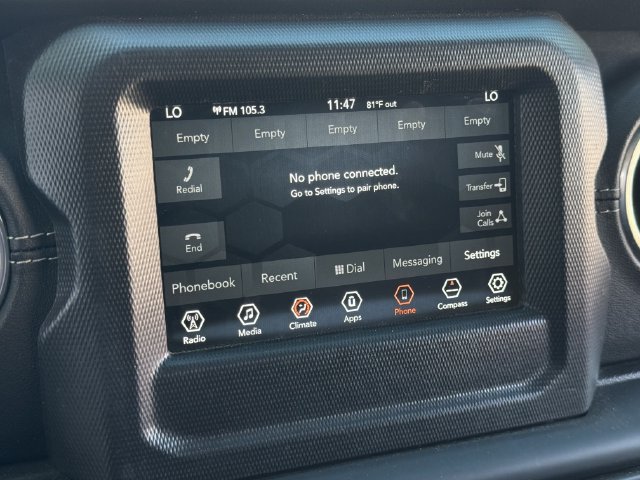 Used 2018 Jeep Wrangler Unlimited Sahara w/ LED Lighting Group AWD/4WD image 12