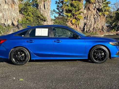 Used 2022 Honda Civic Sport image 2