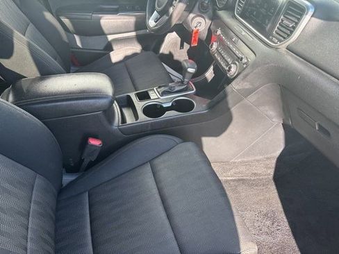Used 2021 Kia Sportage LX image 37
