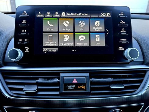 Used 2018 Honda Accord Sport image 4