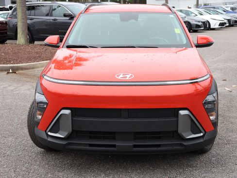 Used 2025 Hyundai Kona SEL image 8