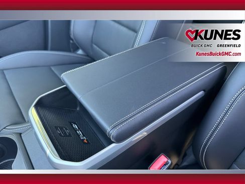 New 2027 GMC Terrain Elevation w/ Elevation Premium Package AWD/4WD image 27