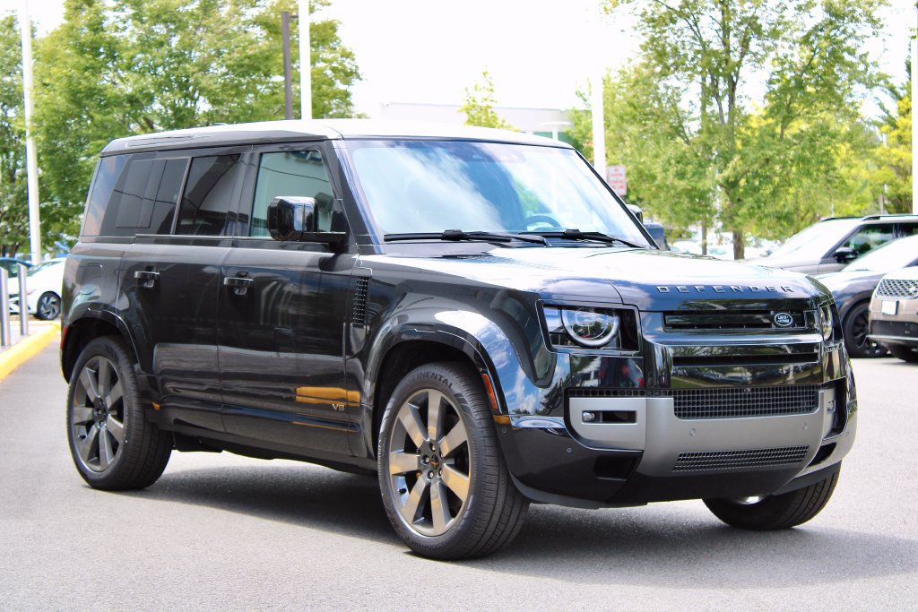 New 2026 Land Rover Defender 110 V8 AWD/4WD image 2