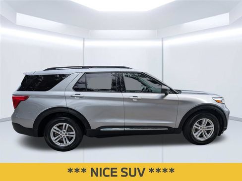 Used 2020 Ford Explorer XLT w/ Equipment Group 202A AWD/4WD image 8