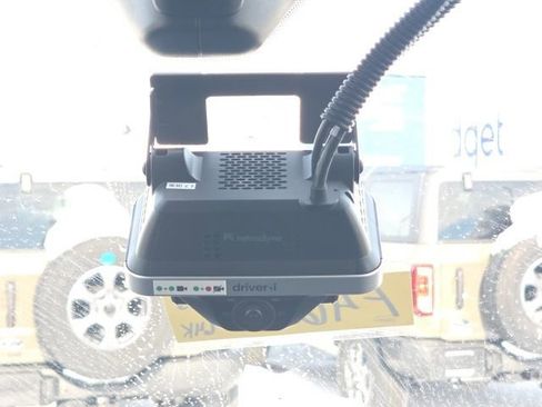 Certified 2023 Ford Transit 250 Medium Roof AWD image 27