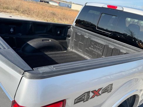 Used 2019 Ford F150 Platinum image 10