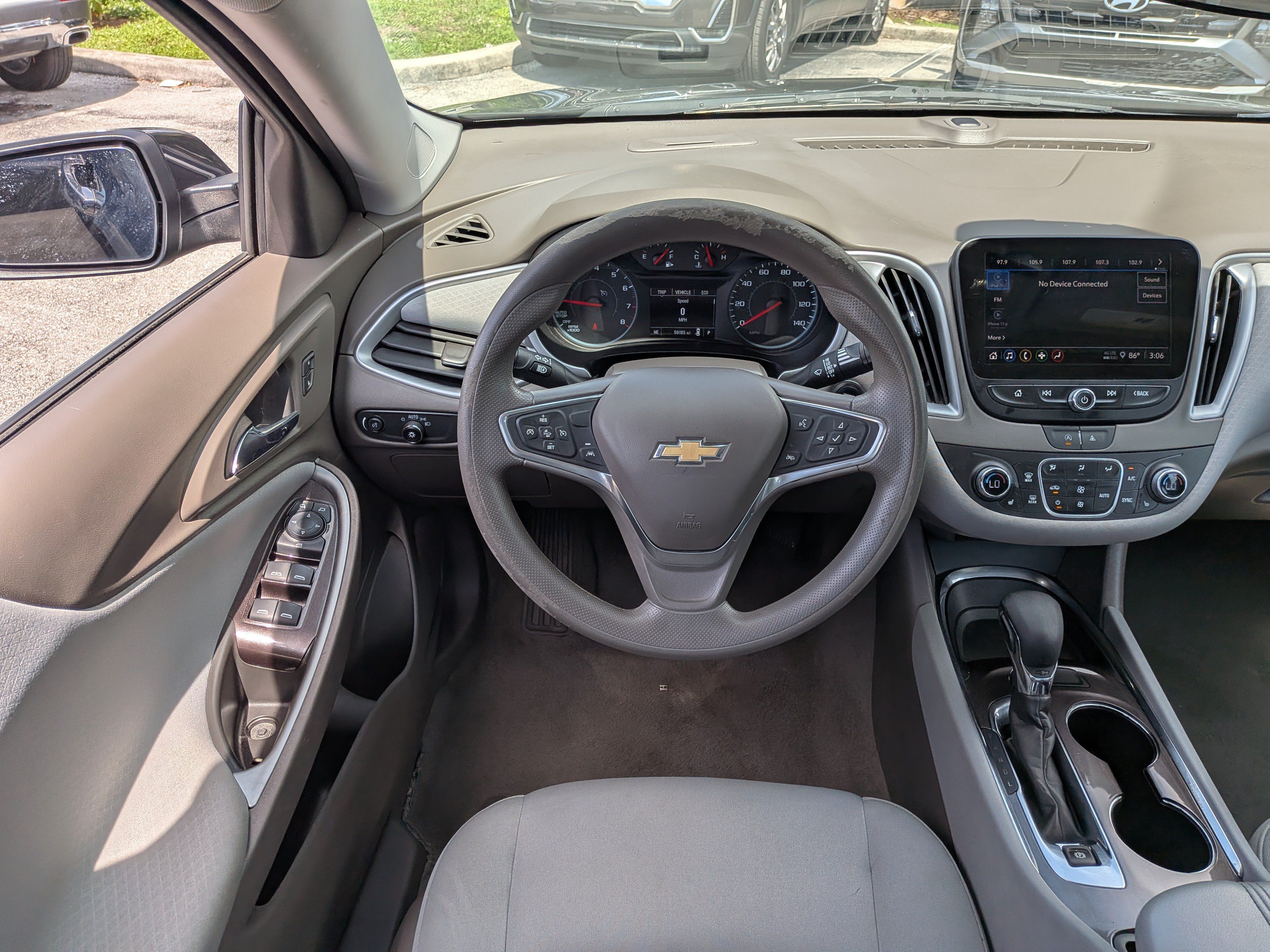 Used 2023 Chevrolet Malibu LT FWD image 16