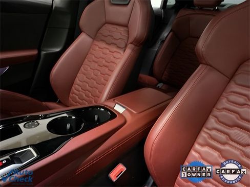 Used 2024 Audi e-tron GT Prestige w/ Prestige Package image 67