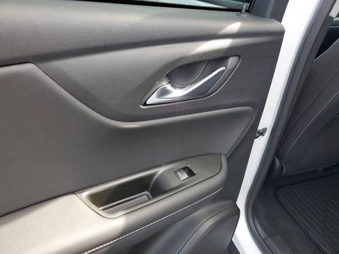 Used 2024 Chevrolet Blazer LT image 15