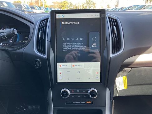 New 2024 Ford Edge SE image 12