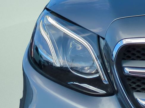 Used 2019 Mercedes-Benz E 300 image 9