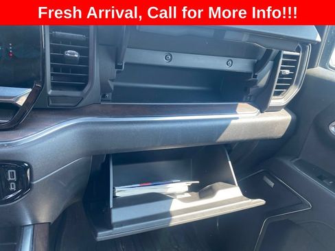 Used 2023 GMC Sierra 1500 SLT w/ SLT Premium Plus Package AWD/4WD image 13