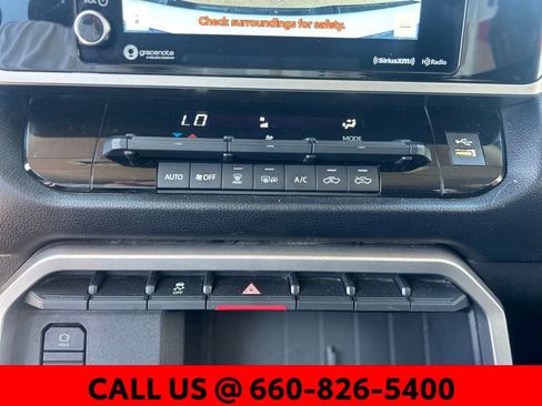 Used 2022 Toyota Tundra SR5 AWD/4WD image 17