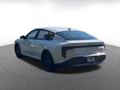 Used 2025 Kia K4 FWD image 11