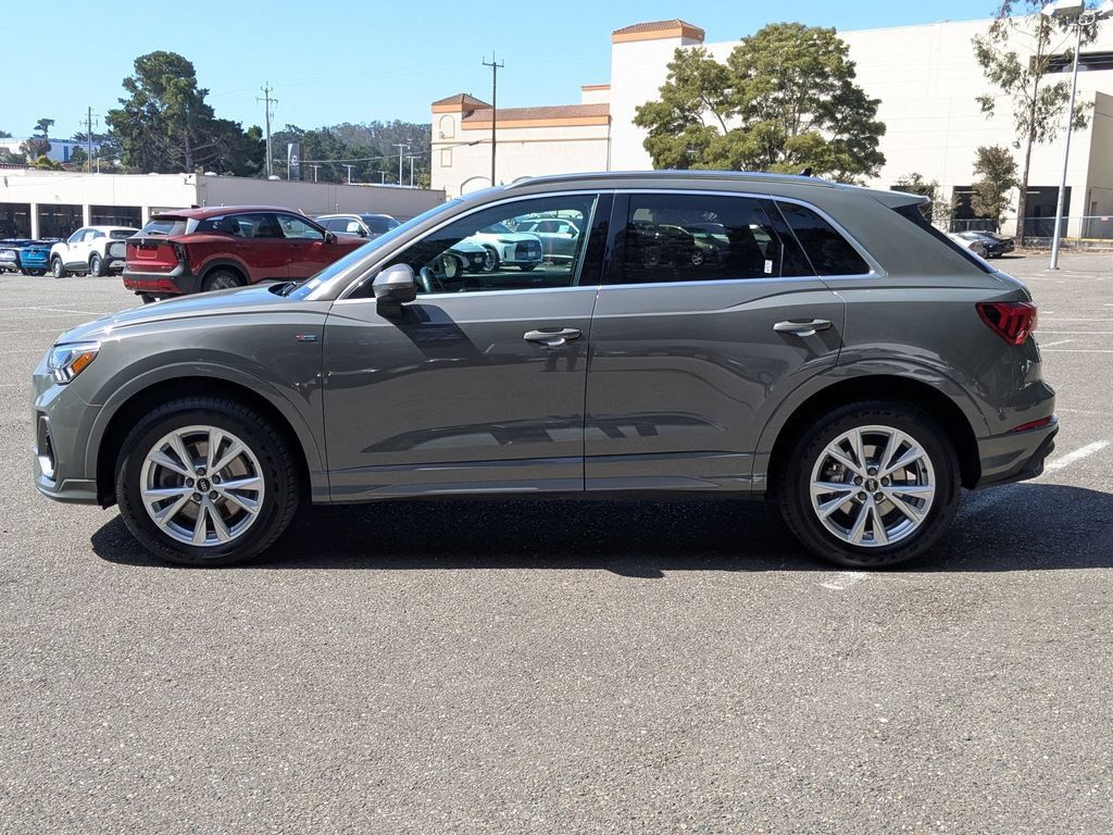 Used 2025 Audi Q3 2.0T Premium AWD/4WD image 8