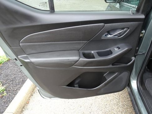 Certified 2022 Chevrolet Traverse LT image 13