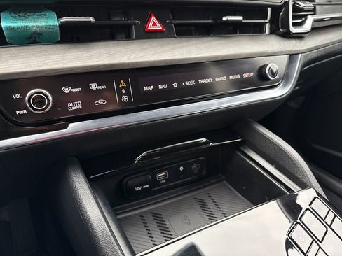 Used 2025 Kia Sportage X-Line image 33