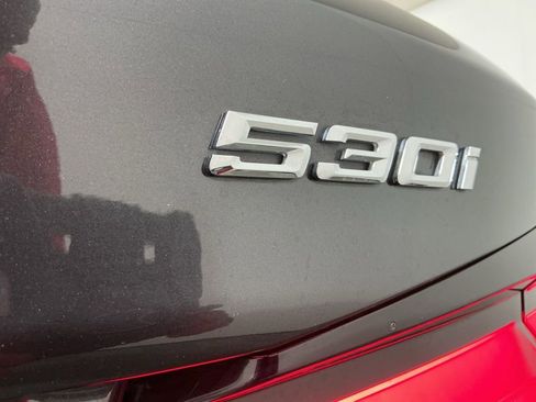 Certified 2022 BMW 530i w/ Executive Package image 34