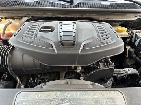 Used 2024 Jeep Wagoneer L Series III w/ Flexible Seating Group image 33