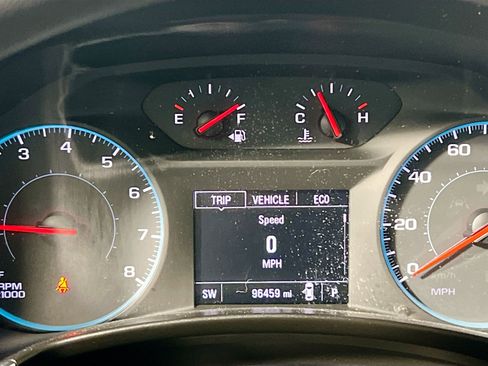 Used 2018 Chevrolet Equinox LS image 22