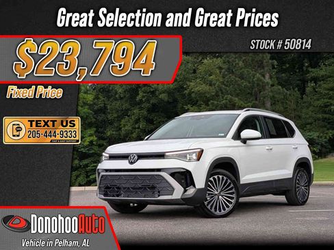 Used 2025 Volkswagen Taos SE w/ Panoramic Sunroof Package FWD image 1