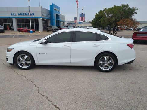 Used 2022 Chevrolet Malibu LT w/ Sport Edition image 5