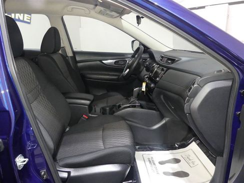 Used 2020 Nissan Rogue S AWD/4WD image 22