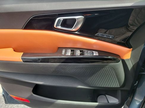 Used 2022 Kia Carnival SX image 30