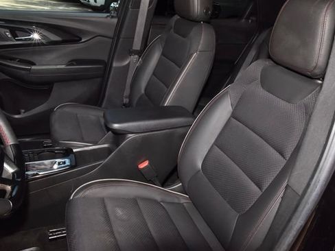 Used 2022 Chevrolet TrailBlazer RS FWD image 32