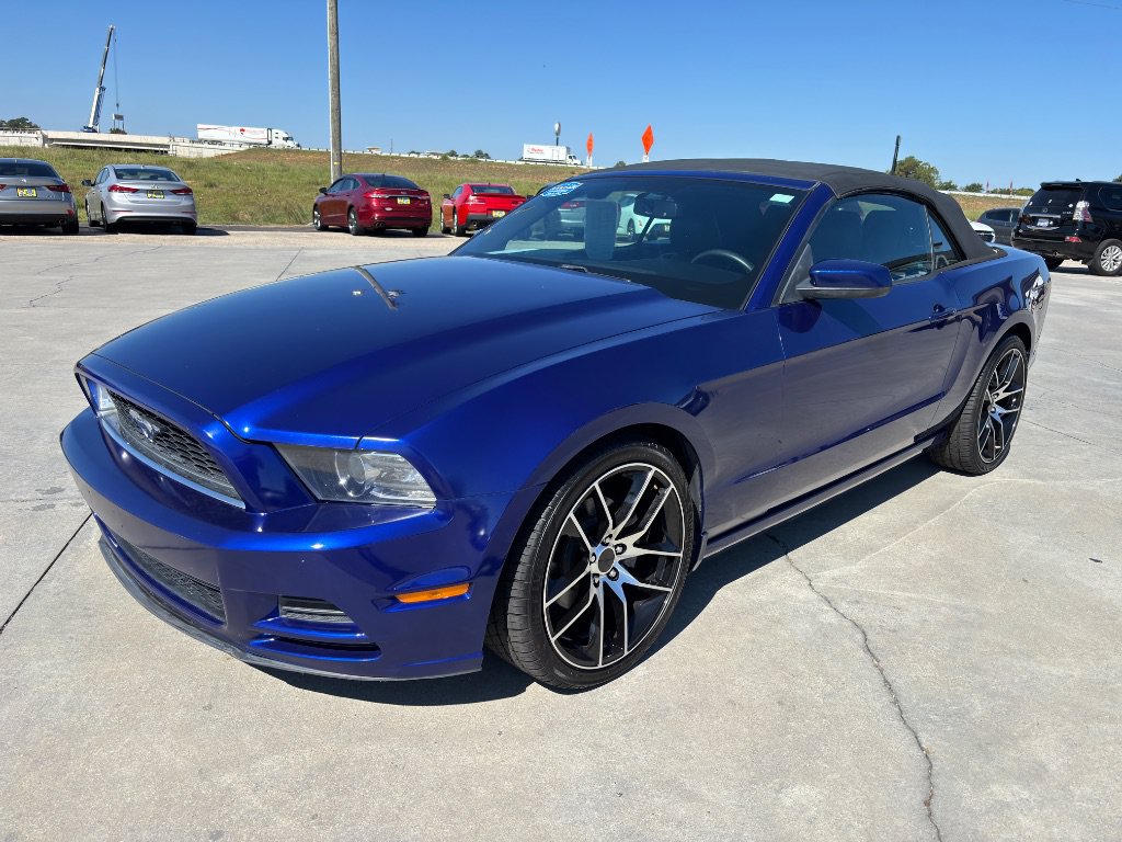 Used 2014 Ford Mustang Premium RWD image 8