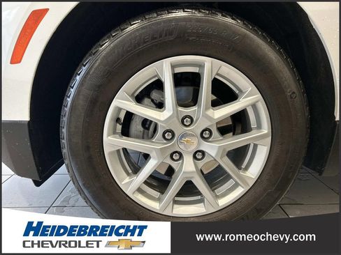 Certified 2024 Chevrolet Equinox LT w/ LPO, Floor Liner Package FWD image 7