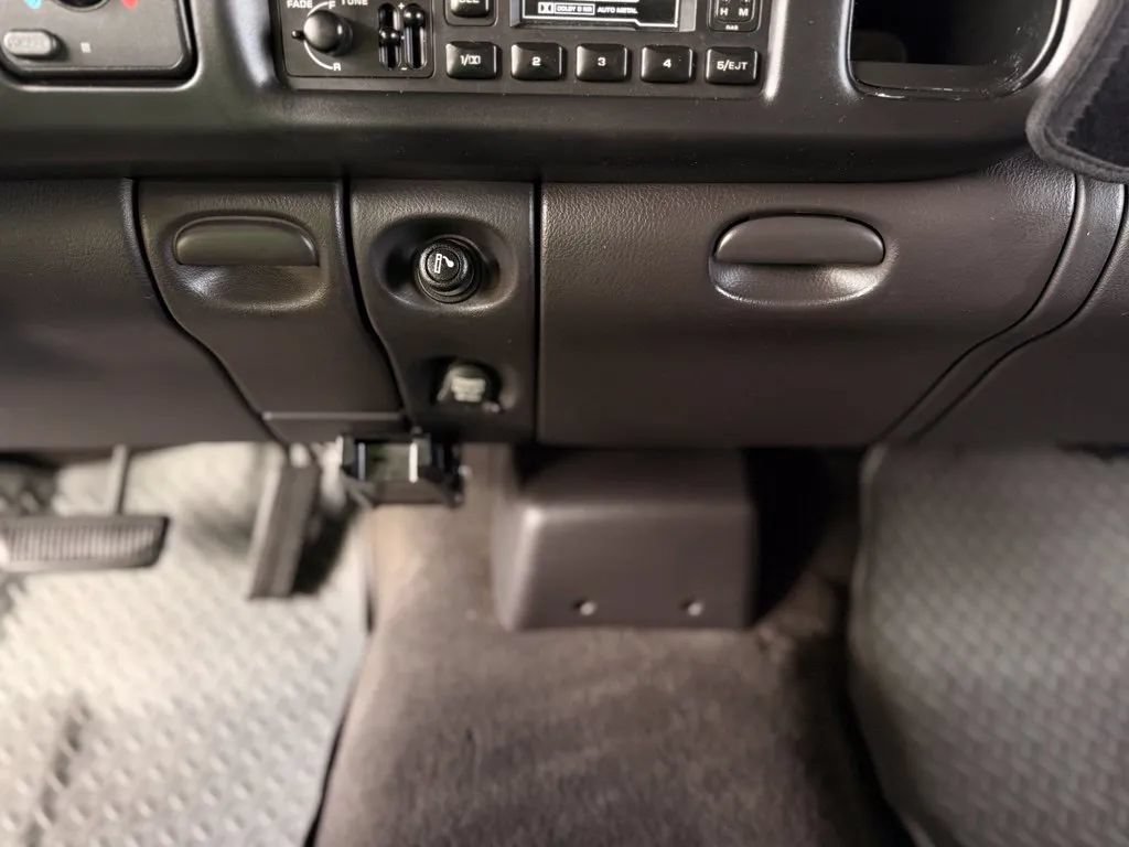 Used 2001 Dodge Ram 1500 Truck 2WD Quad Cab image 28