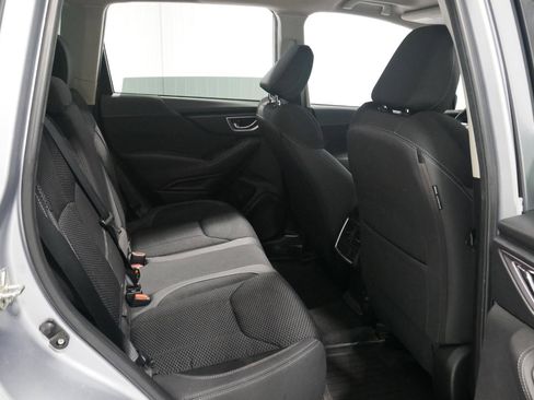 Used 2021 Subaru Forester Premium image 18