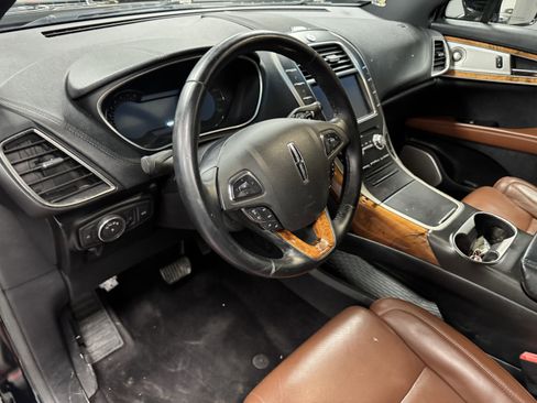 Used 2016 Lincoln MKX Reserve w/ Luxury Package image 10