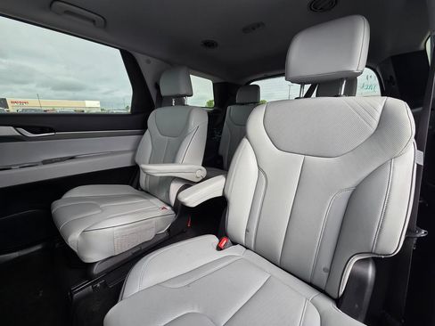 Used 2025 Hyundai Palisade SEL AWD/4WD image 25