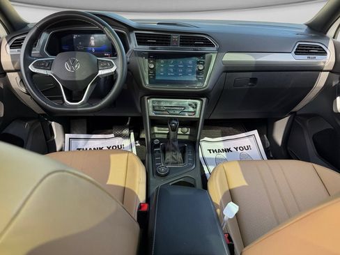 Used 2022 Volkswagen Tiguan SE AWD/4WD image 22