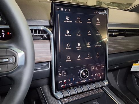 New 2026 GMC Sierra EV Denali AWD/4WD image 18